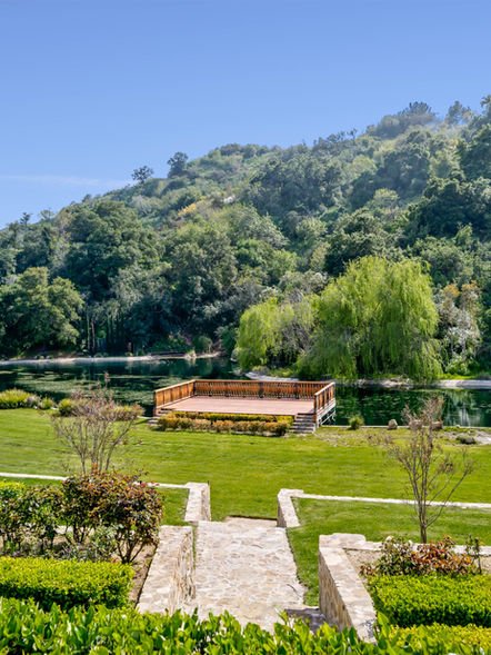 2ad92f_138b1db7f1eb45f8bbf42e7bc3331543~mv2