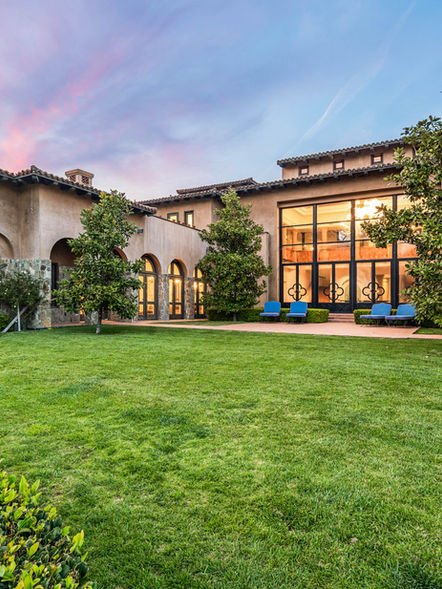 2ad92f_4ef023d8ba8149a5805fac4b55381697~mv2